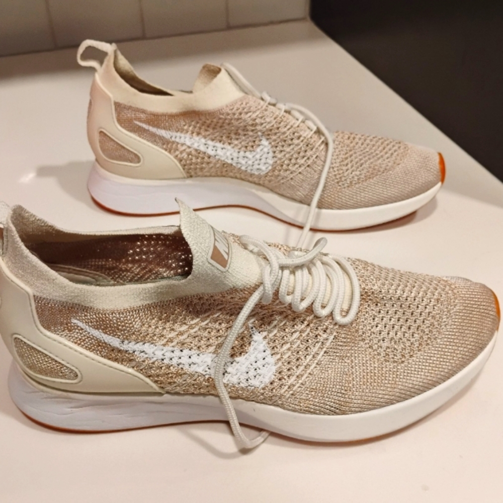Womenw Nike Air Zoom Mariah Flyknit Racer